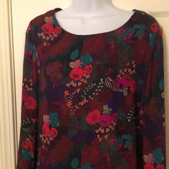 Gorgeous deep jewel colored bell sleeve top - Picture 4 of 9